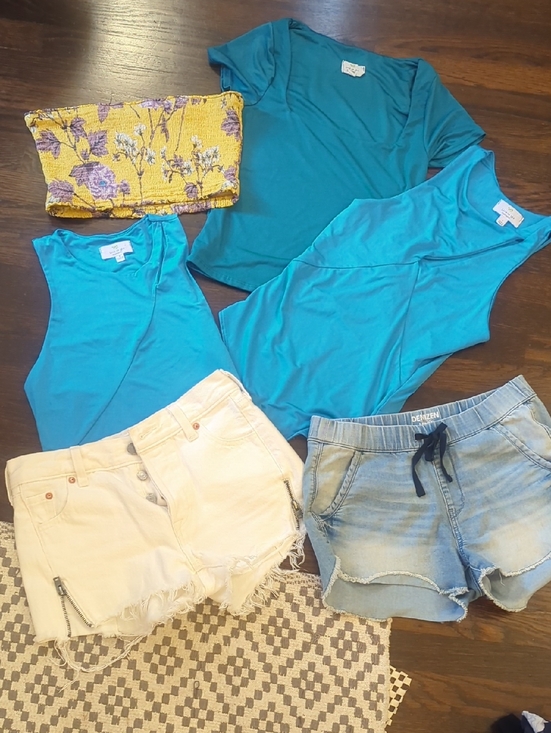 Levi's Tops - Summer Bundle Tops And Shorts